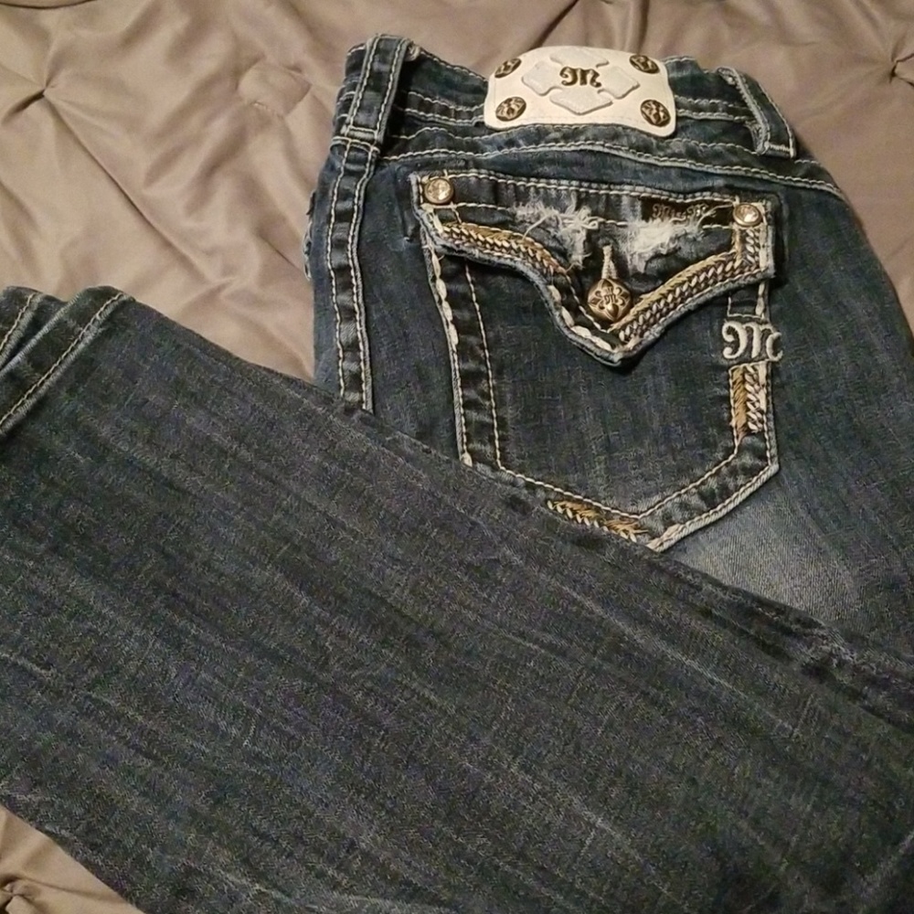 Miss Me Cropped Jean's